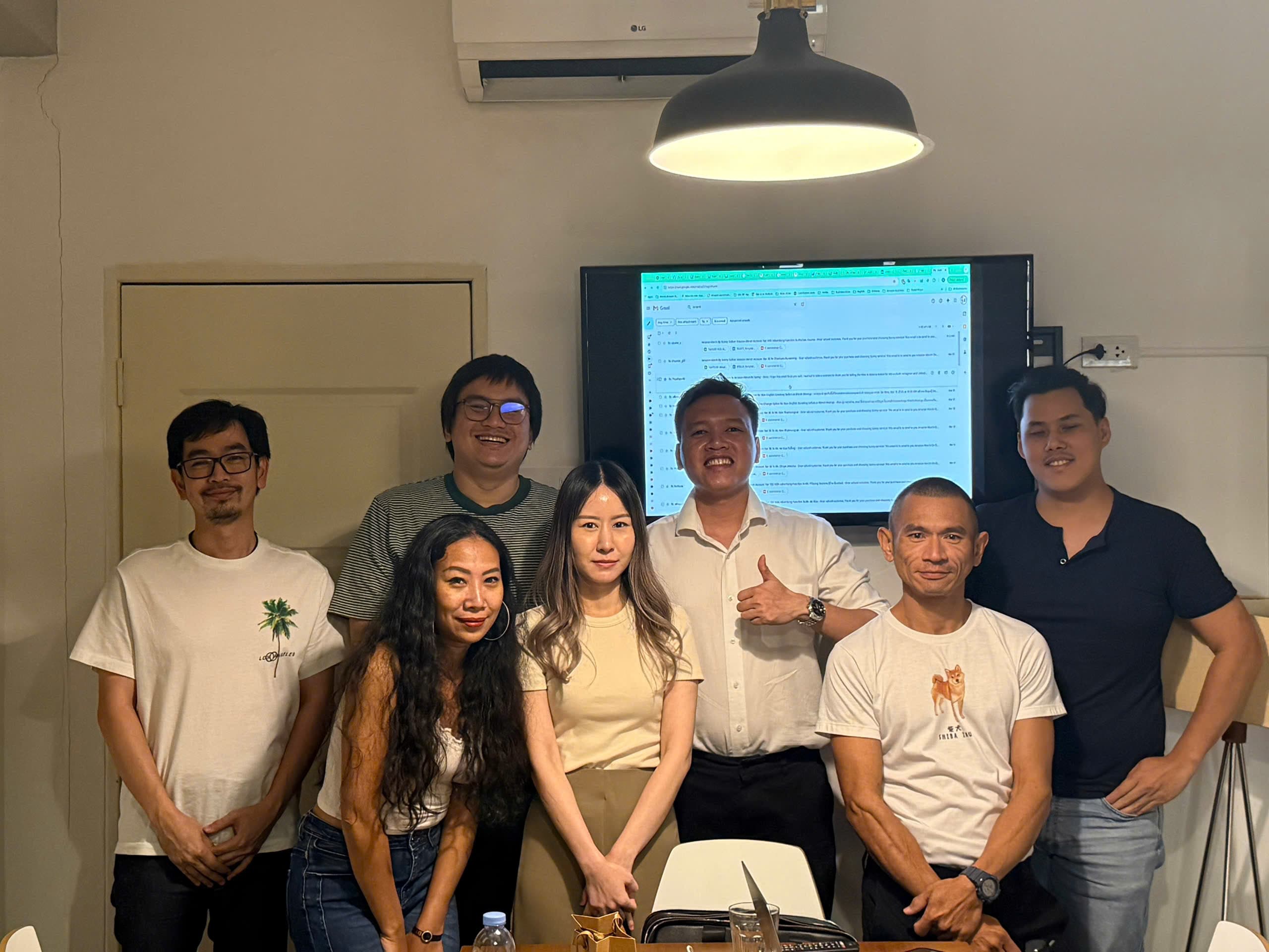 Sonny Vong delivering Amazon Merch training at a workshop in Bangkok