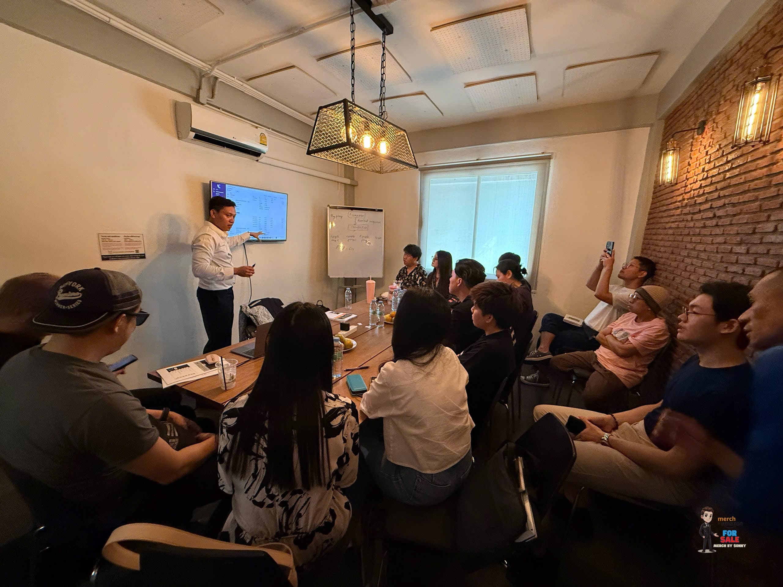 Sonny teaching Amazon Merch workshop